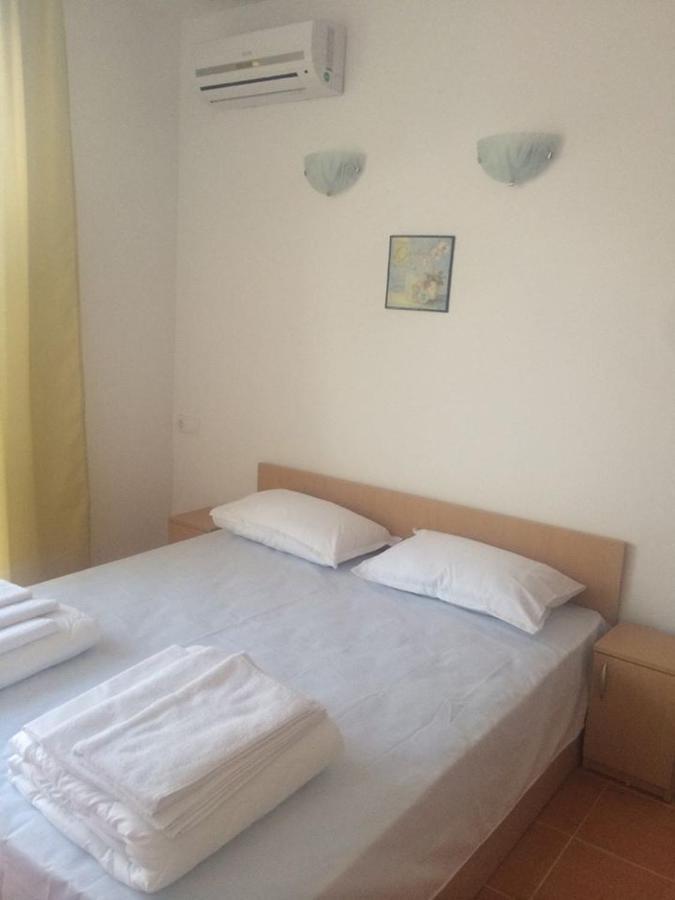 Guest Rooms Venera Приморсько Екстер'єр фото