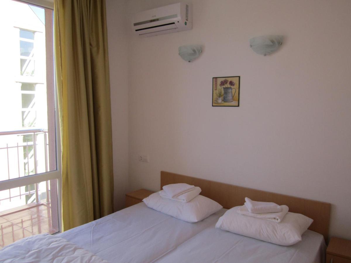 Guest Rooms Venera Приморсько Екстер'єр фото